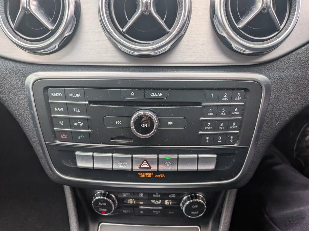 Mercedes-Benz GLA Class 2L Amg Line KP67RMX Black #3