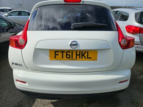 Nissan Juke Acenta Premium FT61HKL White #4