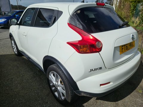 Nissan Juke Acenta Premium FT61HKL White #3