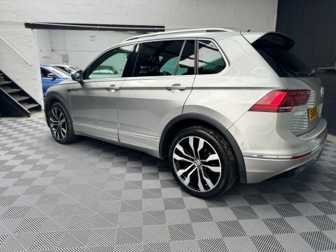 Volkswagen Tiguan 2.0 Tdi R-line SH19OCO Silver #4
