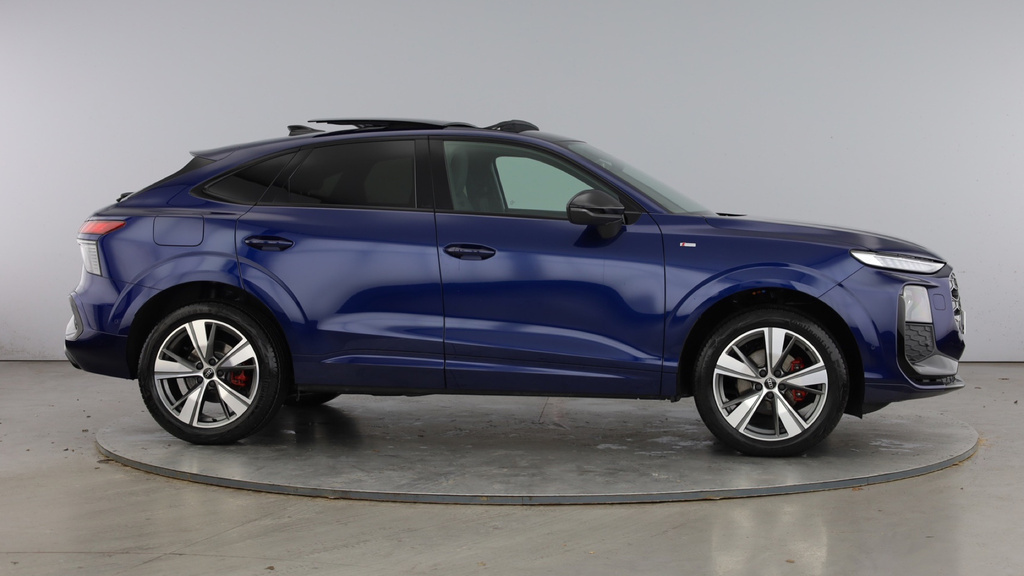 Audi Q3 Tfsi Launch Edition Sportback S Tronic Euro 6 5-Do VK75OTJ Blue #4