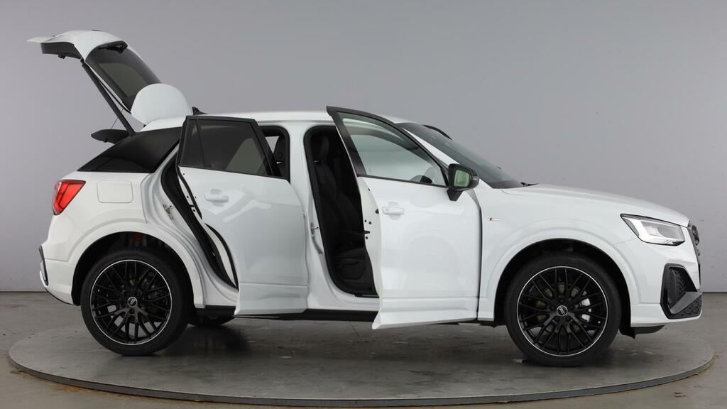 Audi Q2 Tfsi Cod 35 Black Edition S Tronic Euro 6 5-Door White #6