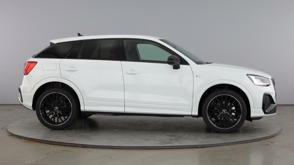 Audi Q2 Tfsi Cod 35 Black Edition S Tronic Euro 6 5-Door White #3