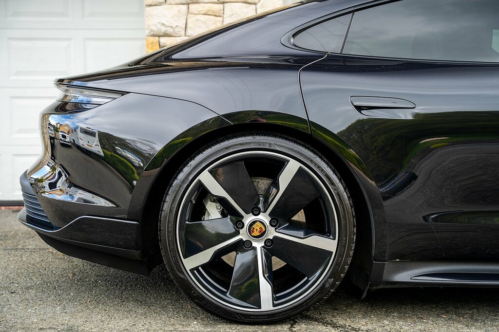 Porsche Taycan Performance Plus 93.4Kwh Turbo Saloon NX72CVF Black #5