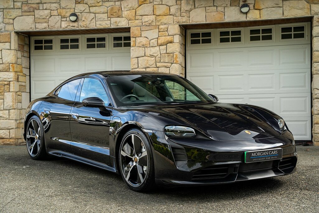Porsche Taycan Performance Plus 93.4Kwh Turbo Saloon Black