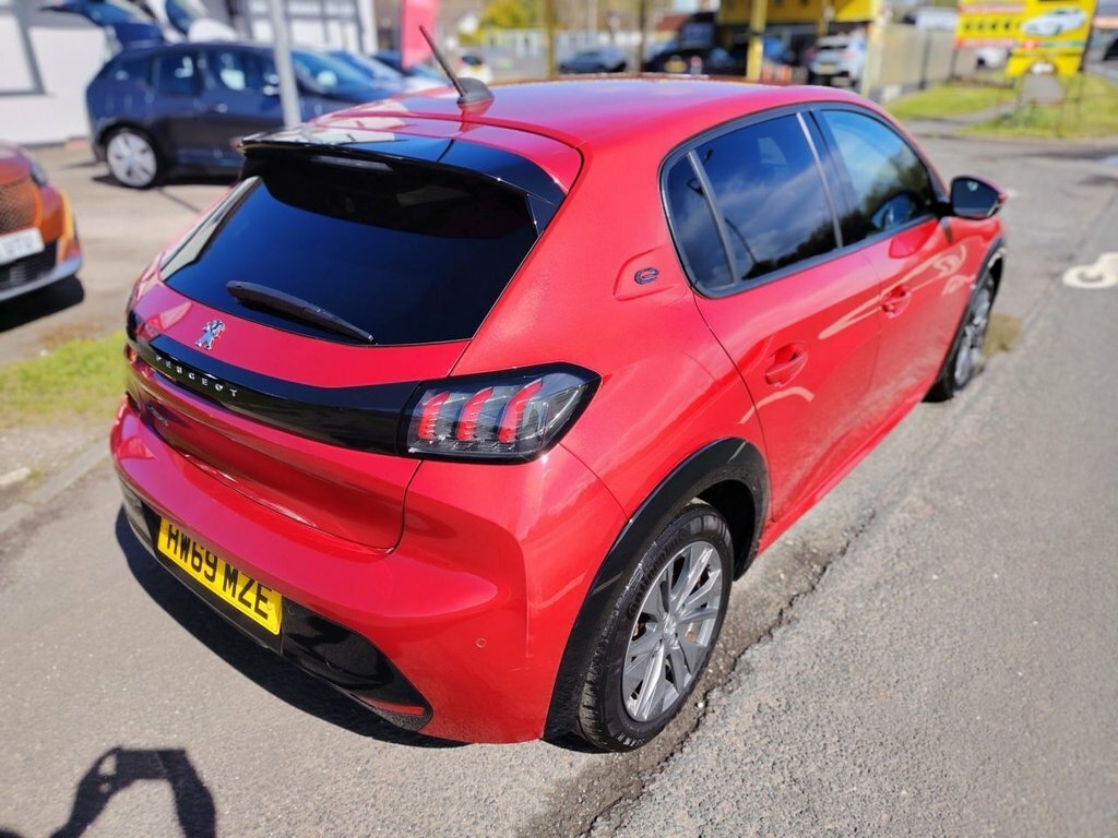 Peugeot e-208 Allure HW69MZE Red #6