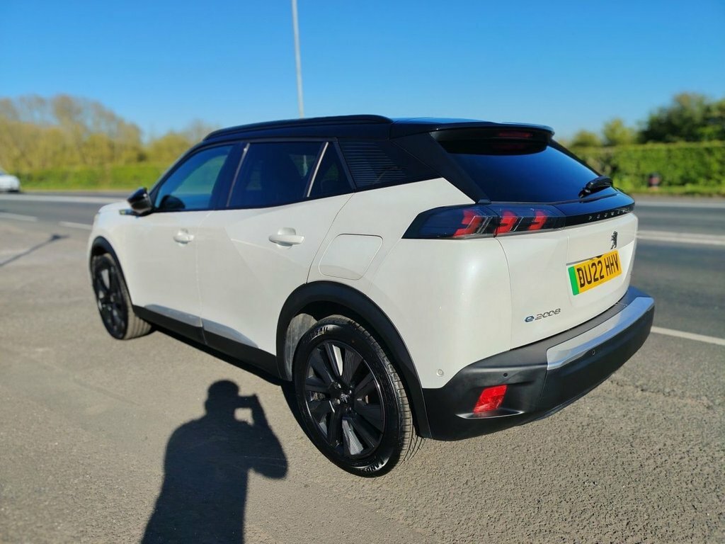 Peugeot e-2008 Suv DU22HHV White #4