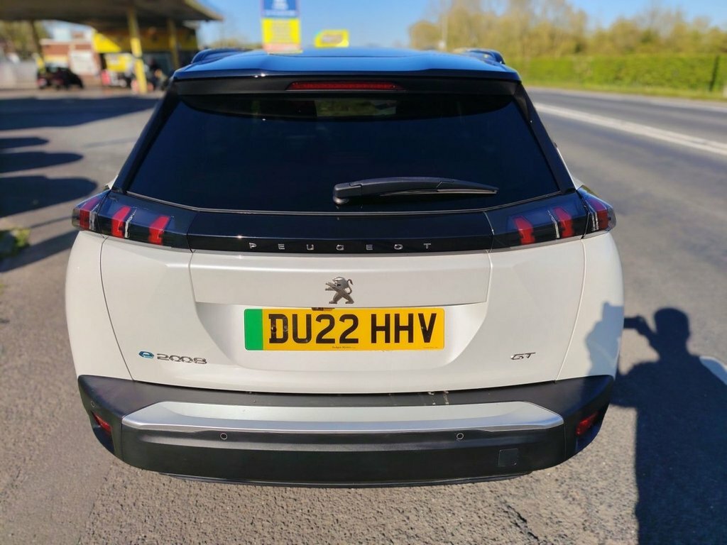 Peugeot e-2008 Suv DU22HHV White #5