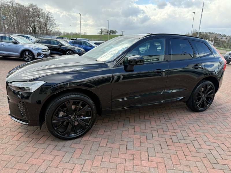 Volvo XC60 2.0 B5p 250 Awd Black Edition Plus - 2025 75 WF75DZK Black #4