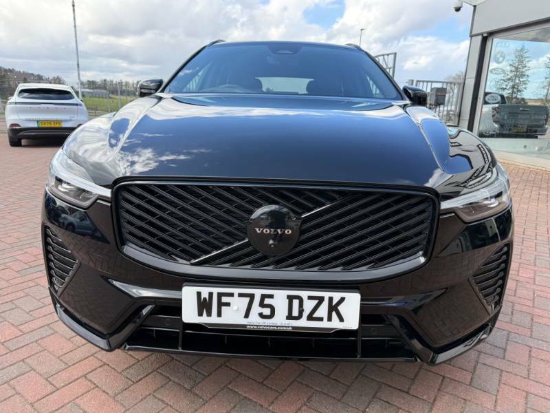 Volvo XC60 2.0 B5p 250 Awd Black Edition Plus - 2025 75 WF75DZK Black #3