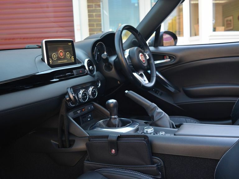 Fiat 124 Spider 1.4 Multiair Lusso Plus Black #4