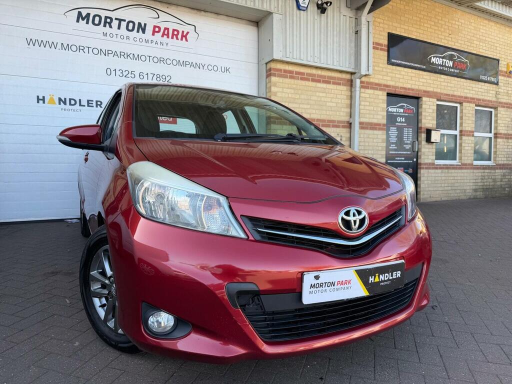 Toyota Yaris Hatchback 1.33 Dual Vvt-i Icon Plus Euro 5 20 Red