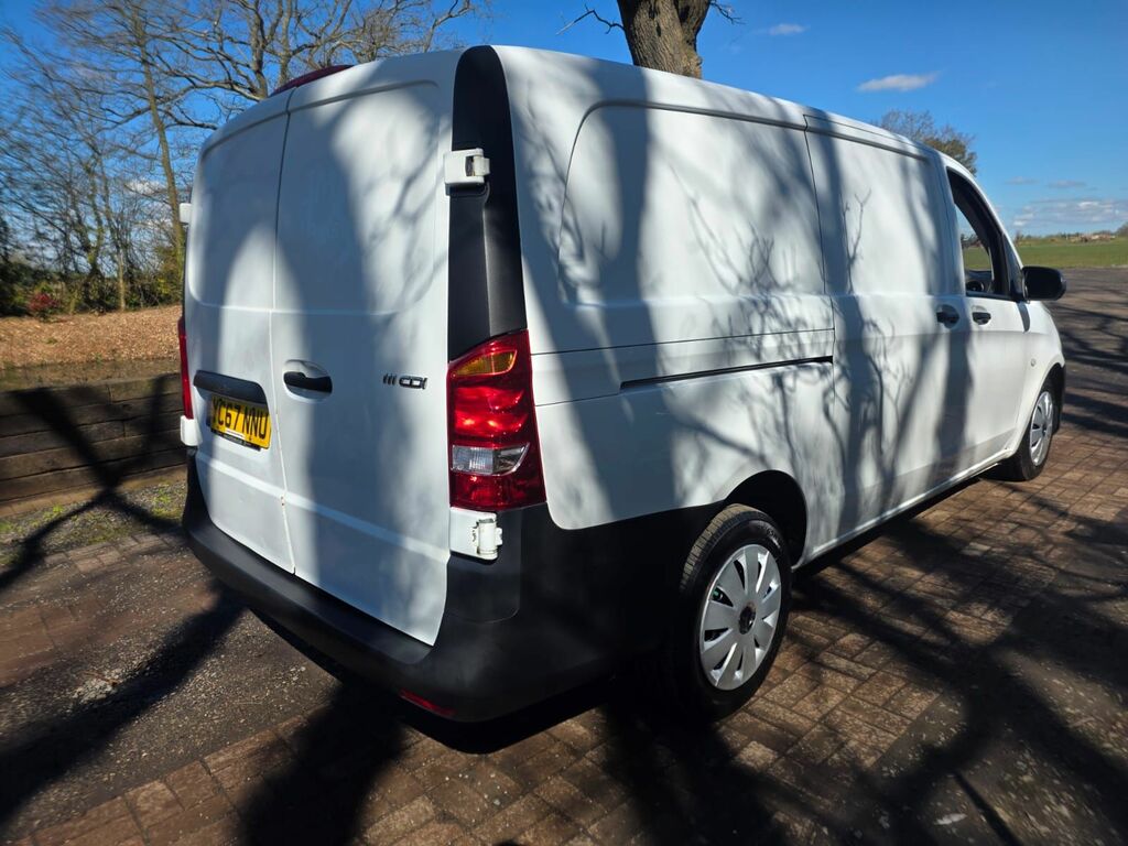 Mercedes-Benz Vito 1.6 111 Cdi Panel Van 6Dr Fwd L2 Eur White #3