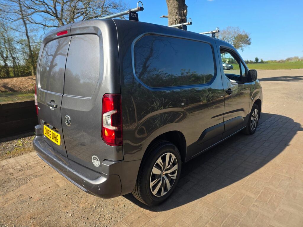 Vauxhall Combo 1.5 Turbo D 2000 Sportive Panel Van Man DN69DHG Grey #4