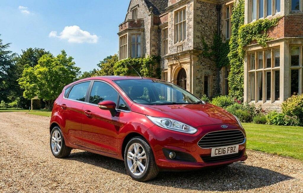 Ford Fiesta 1.25 Zetec Euro 6 201616 Red