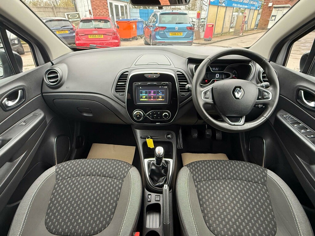 Renault Captur Dynamique Nav Dci HV67OHJ #5