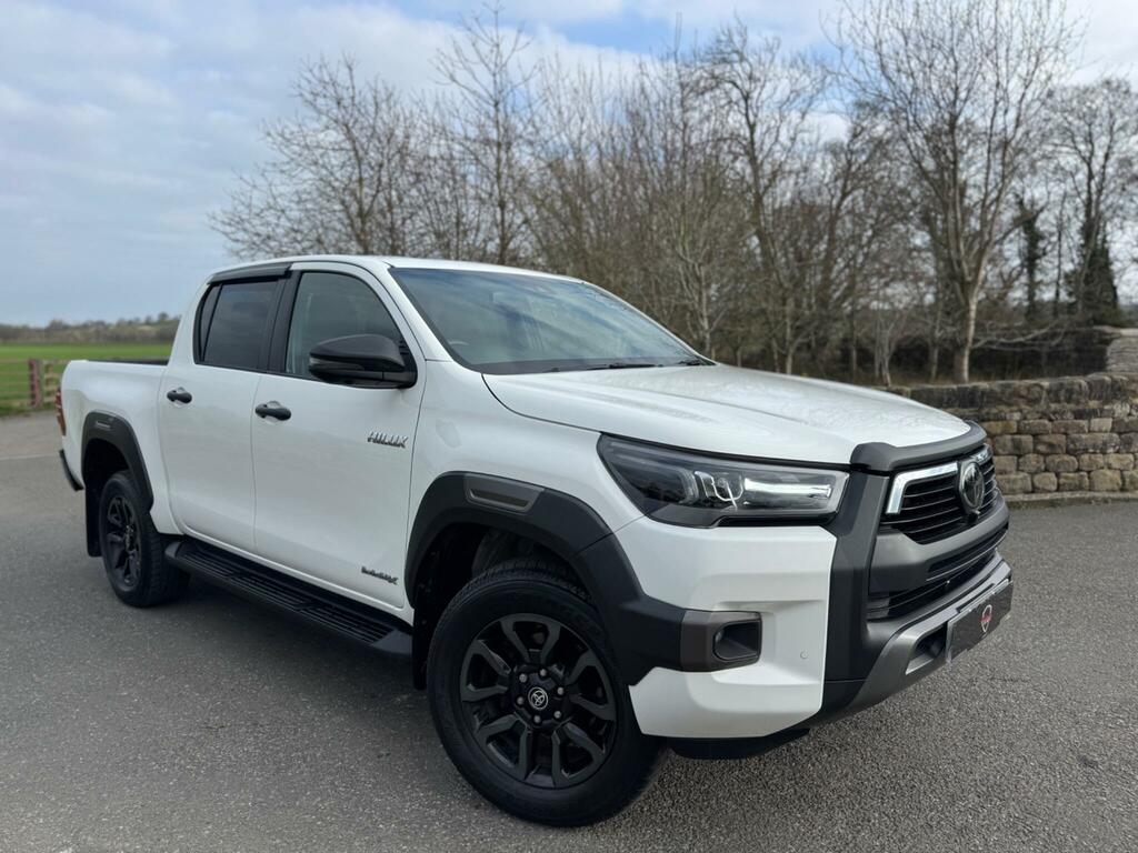 Toyota HILUX 2.8 D-4d Invincible X 4Wd Euro 6 Ss White