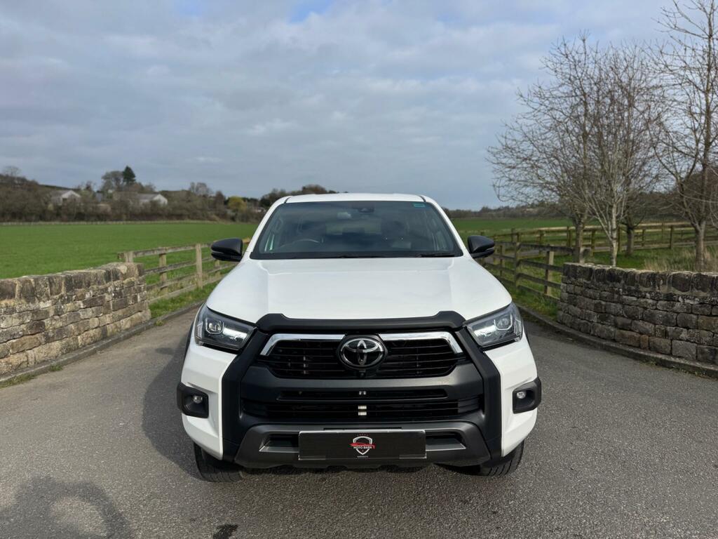 Toyota HILUX 2.8 D-4d Invincible X 4Wd Euro 6 Ss ML73UDU White #2