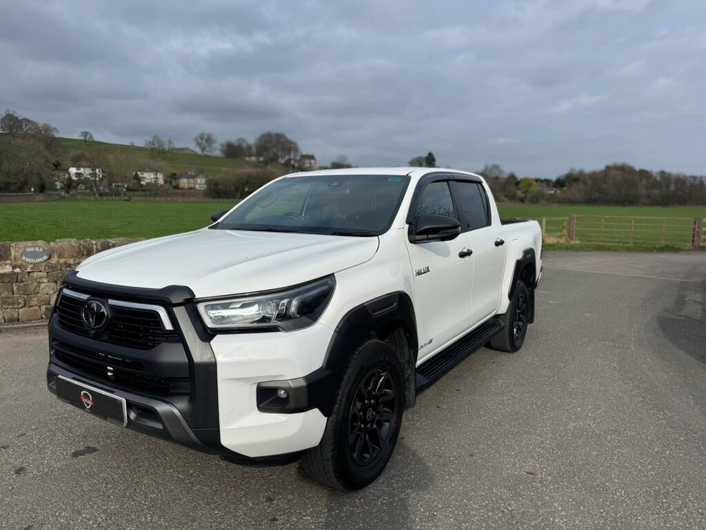 Toyota HILUX 2.8 D-4d Invincible X 4Wd Euro 6 Ss ML73UDU White #3