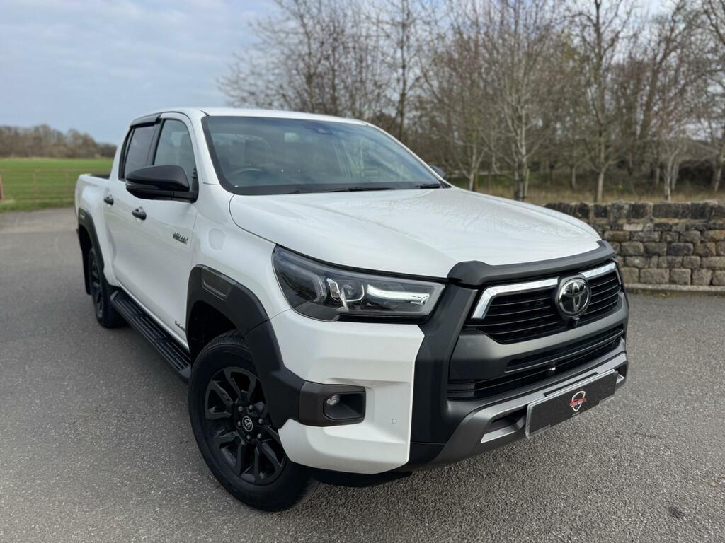 Toyota HILUX 2.8 D-4d Invincible X 4Wd Euro 6 Ss ML73UDU White #5