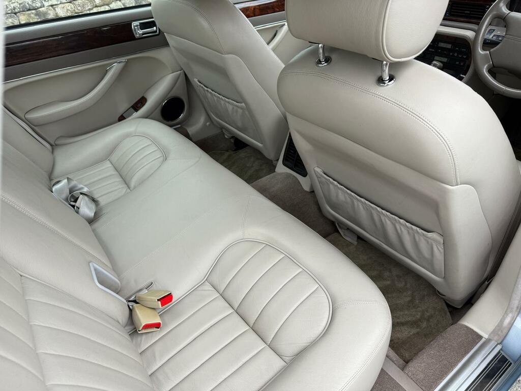 Jaguar XJ He Red #28