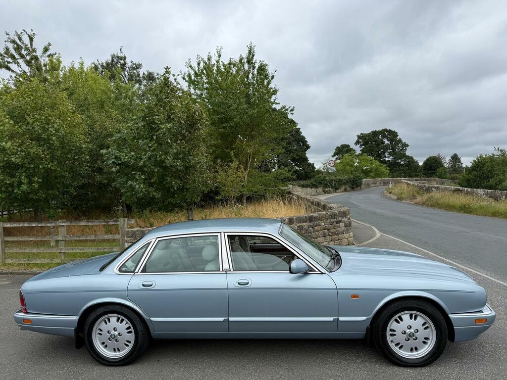 Jaguar XJ He Red #2