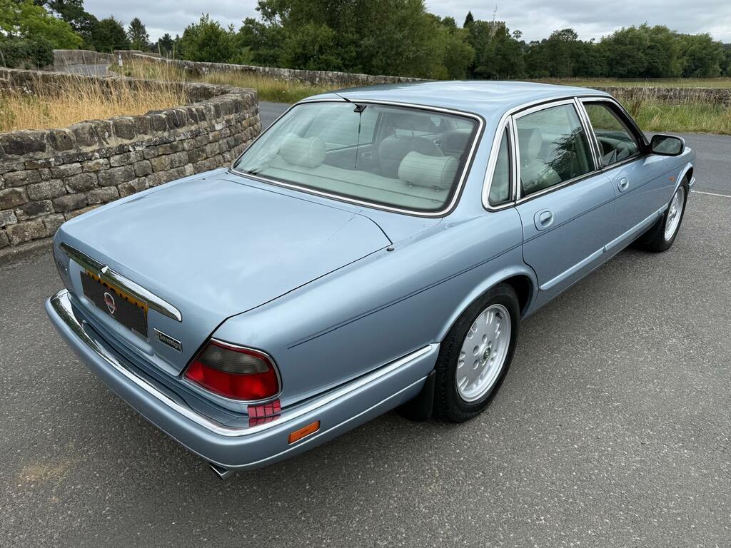 Jaguar XJ He Red #7