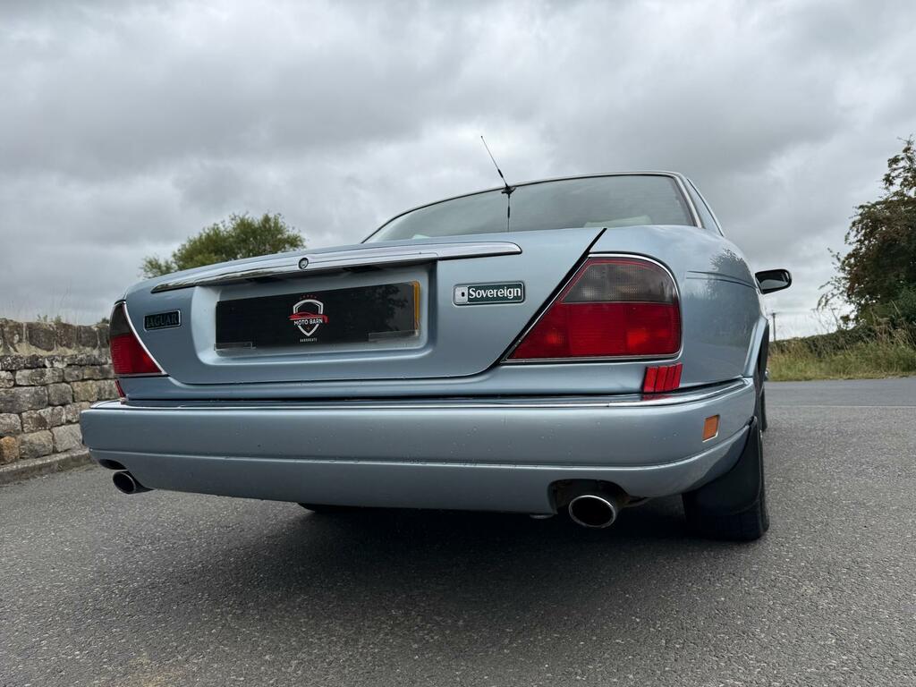 Jaguar XJ He Red #16