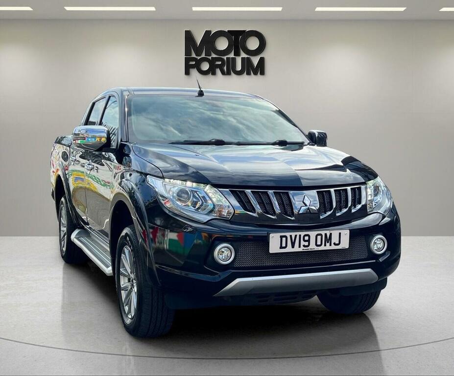 Mitsubishi L200 Pickup 2.4 Di-d Dc Barbarian 4Wd Euro 6 Black