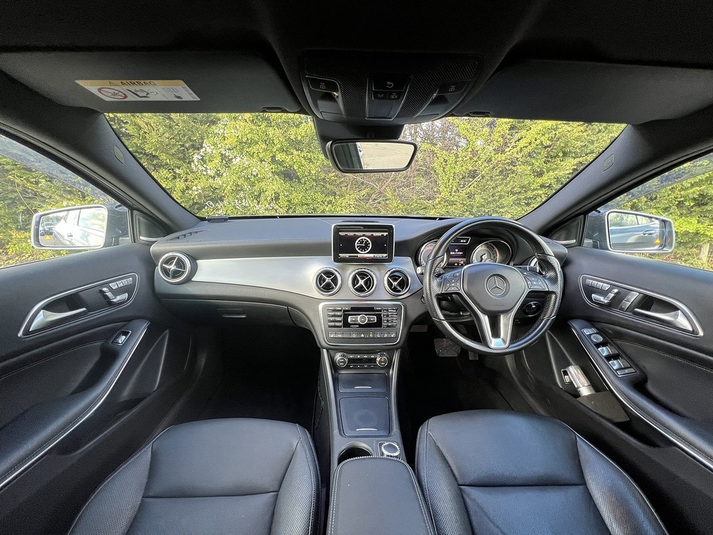 Mercedes-Benz GLA Class Gla250 Se Suv 7G-dct 4Matic #2