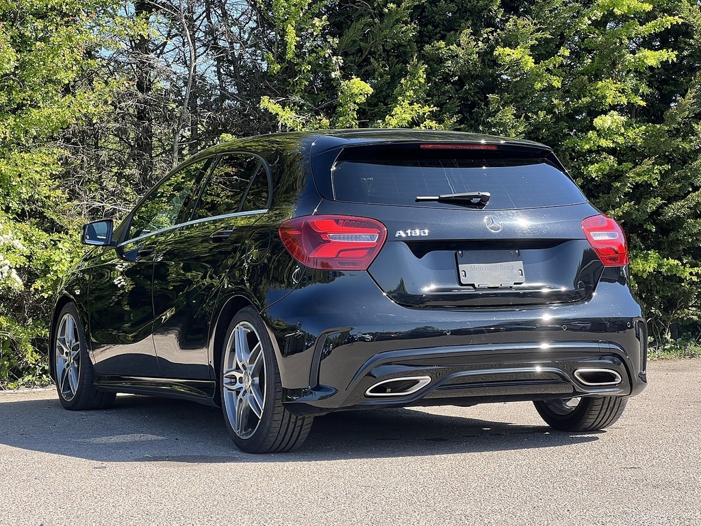 Mercedes-Benz A Class A 180 Amg Line Premium #6