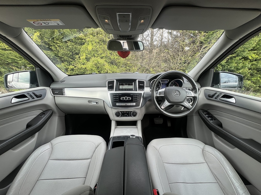Mercedes-Benz M Class Ml250 Bluetec Se AE14WUJ Black #2