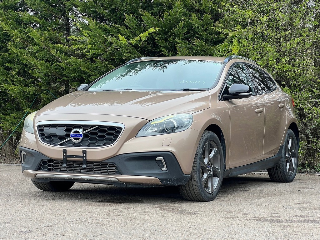 Volvo V40 T5 GN64JHV #3