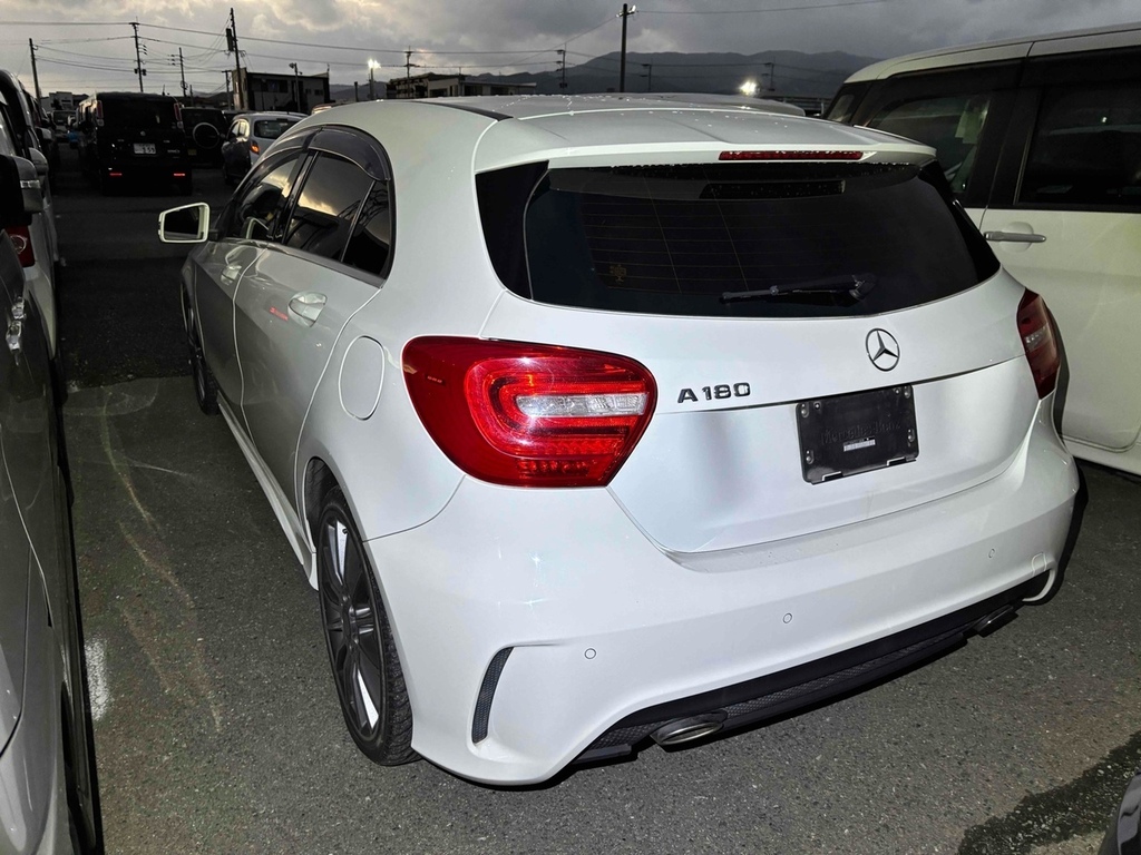 Mercedes-Benz A Class A180 Blueefficiency Amg Sport #5
