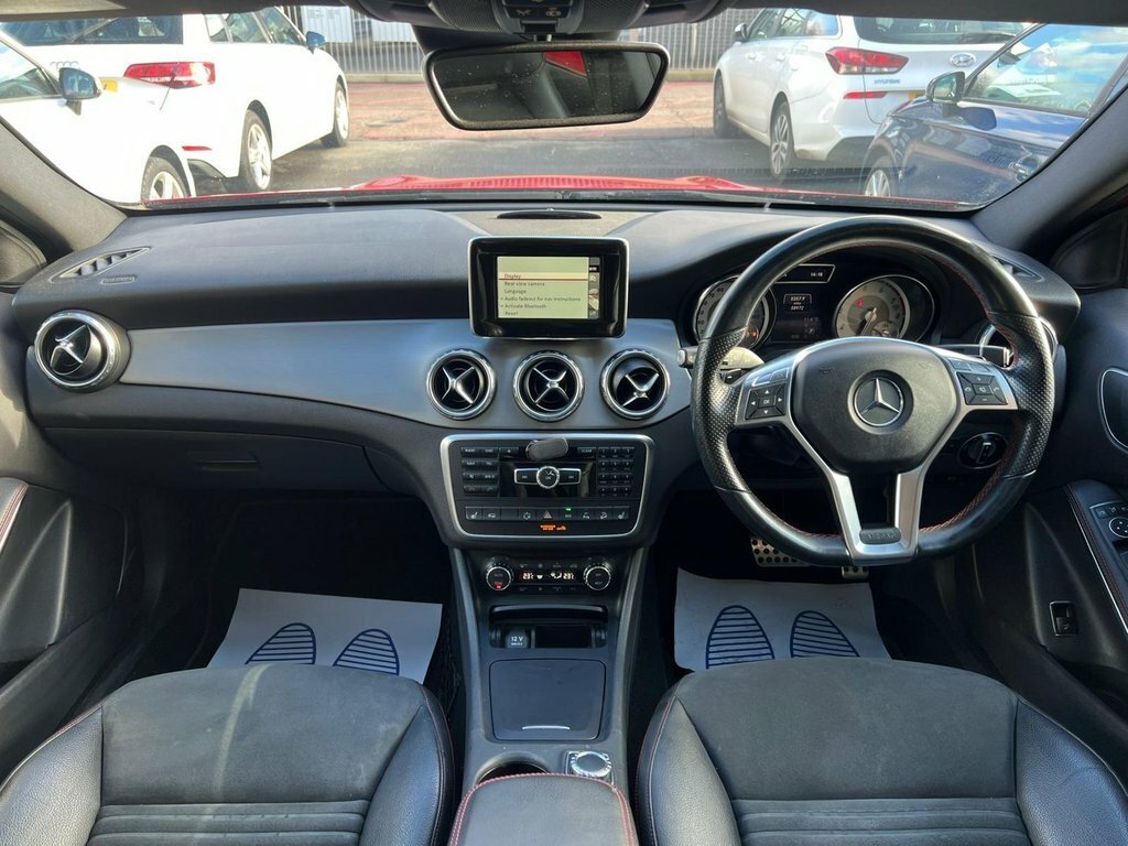 Mercedes-Benz GLA Class 2L Amg Line Red #2