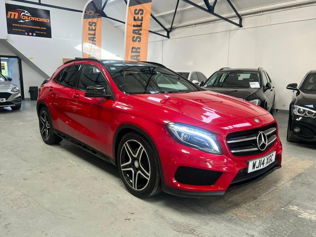 Mercedes-Benz GLA Class 2L Amg Line Red #4