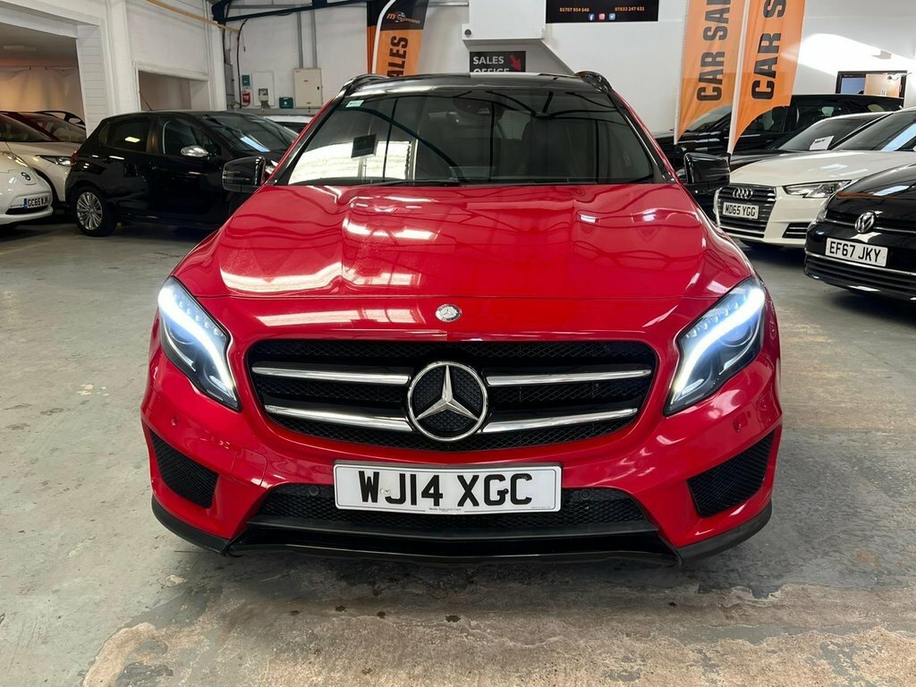 Mercedes-Benz GLA Class 2L Amg Line Red #5