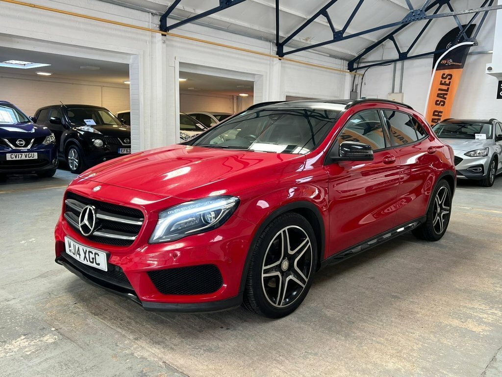 Mercedes-Benz GLA Class 2L Amg Line Red #6