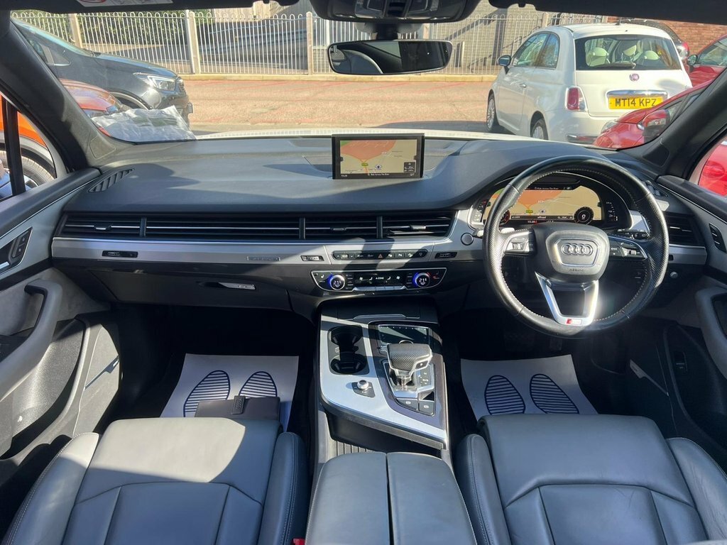 Audi Q7 3L S Line VA65NYK White #3