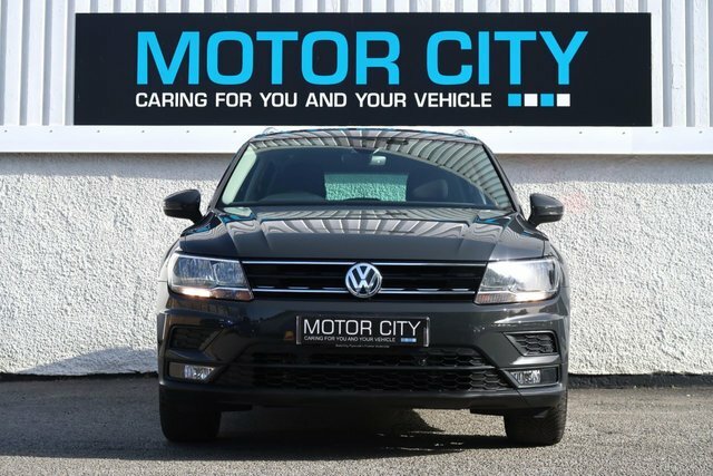 Volkswagen Tiguan 2.0 Tdi Se Navigation Suv Dsg 4Motion E GM18PWX Grey #5