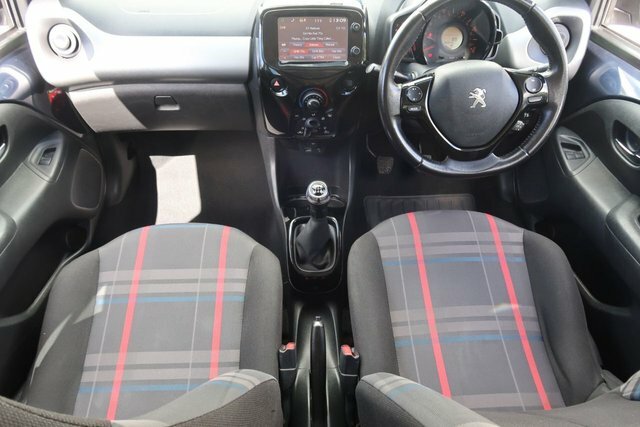 Peugeot 108 1.2 Puretech Allure Hatchback Eu Blue