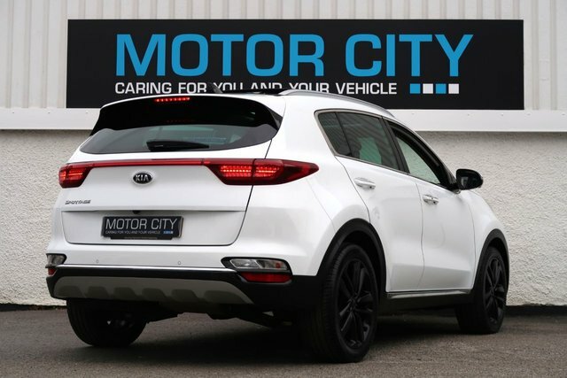 Kia Sportage 1.6 Crdi 4 Suv Euro 6 S S 134 SR19AHL White #3