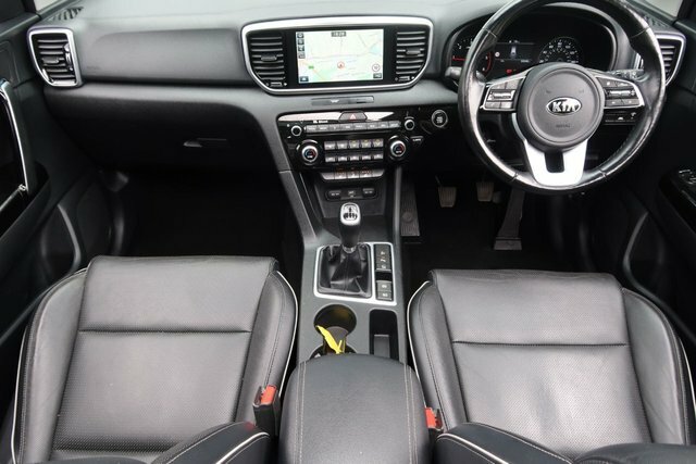 Kia Sportage 1.6 Crdi 4 Suv Euro 6 S S 134 SR19AHL White #2