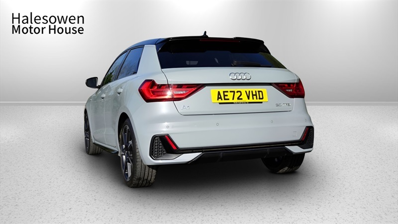Audi A1 1.0 Tfsi 30 Black Edition Sportback Man AE72VHD Grey #4