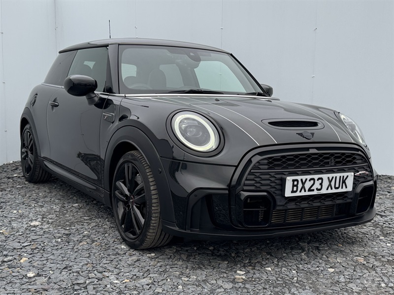 Mini Hatch 2.0 Cooper S Sport Hatchback Steptronic Black