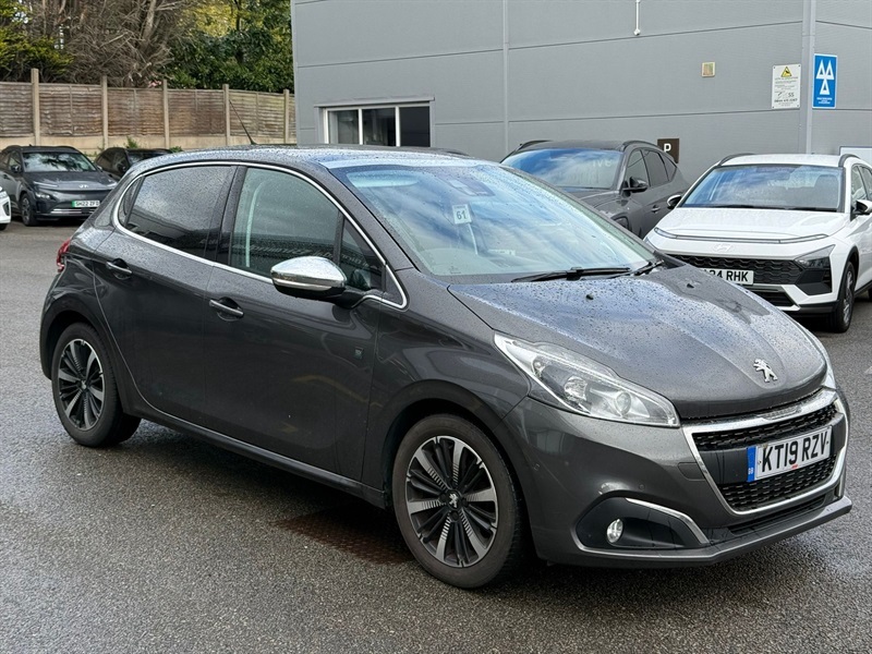 Peugeot 208 1.2 Puretech Tech Edition Hatchback Man Grey