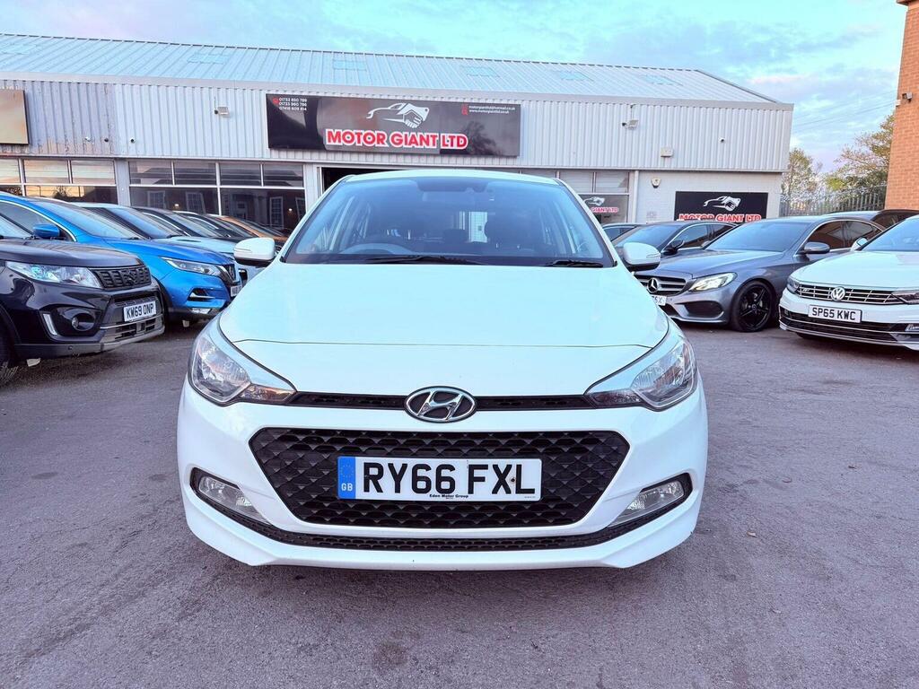 Hyundai I20 1.2 Se Euro 6 RY66FXL White #3