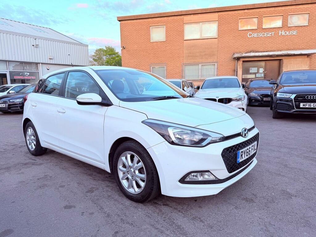 Hyundai I20 1.2 Se Euro 6 RY66FXL White #2
