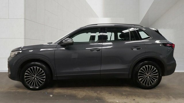 Volkswagen Tiguan 2024 1.5 Etsi Mhev Life Suv Hybrid Dsg OE24UCG Grey #5
