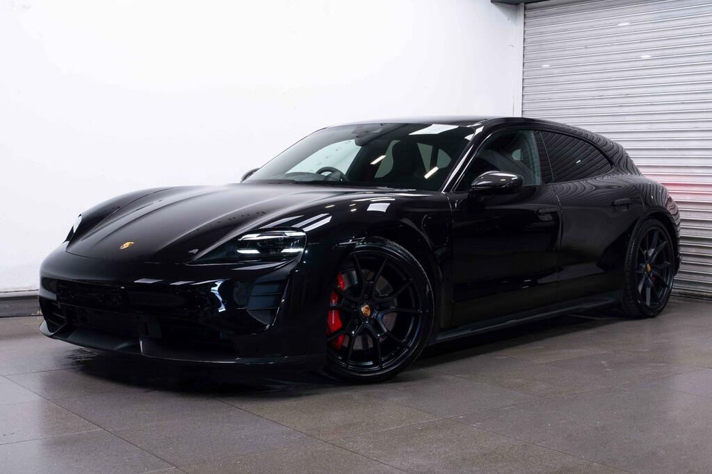 Porsche Taycan Performance Plus 93.4Kwh Gts Sport Turismo 4W Black